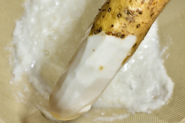 変色した長芋は食べられる 原因と変色を防ぐコツを解説 簡単男飯レシピ 作り方 Gohan