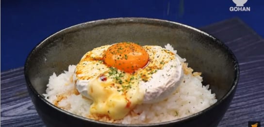 カマンベールチーズの卵かけご飯