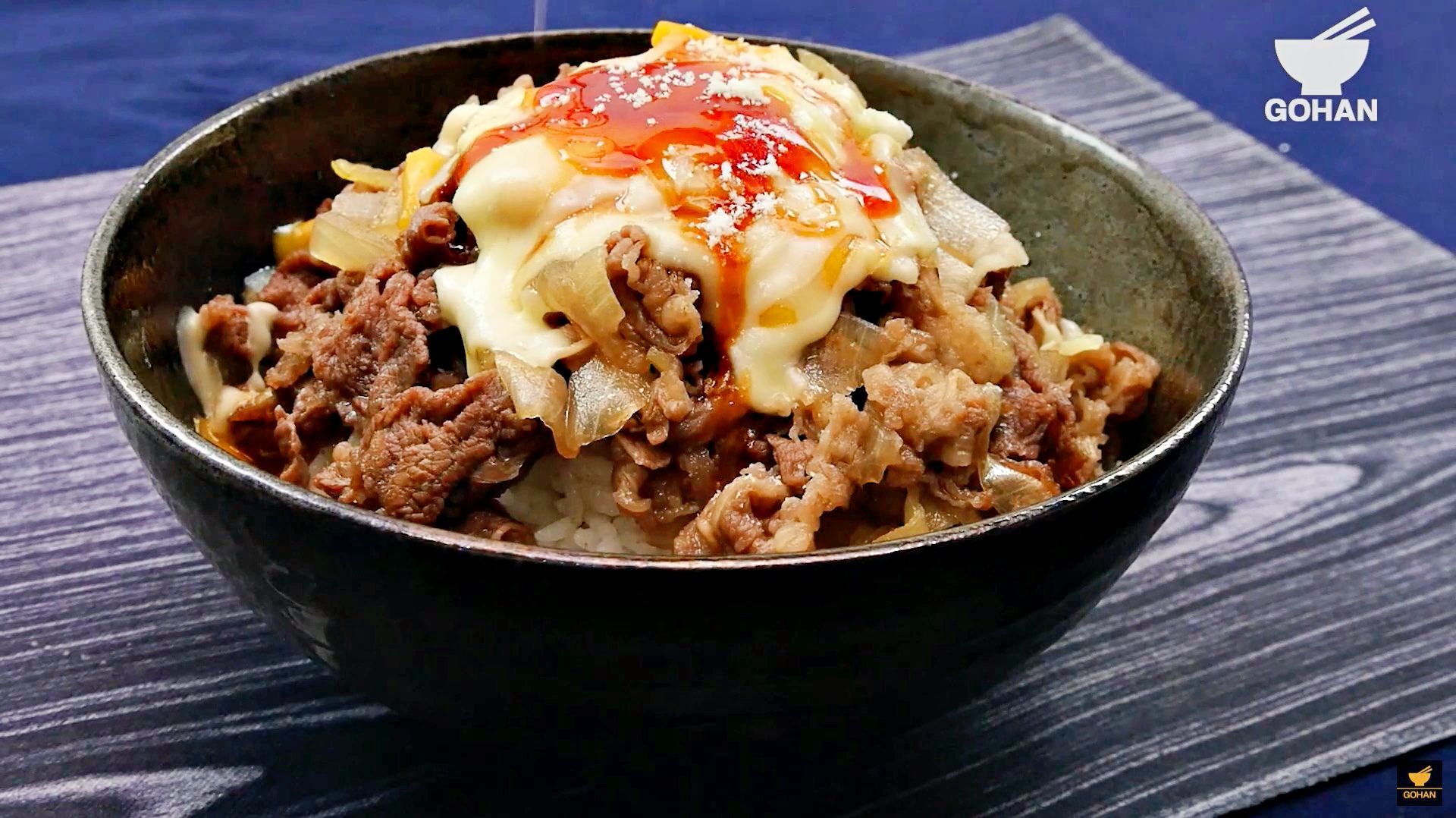 簡単レシピ とろ りチーズ牛丼 の作り方 簡単男飯レシピ 作り方 Gohan